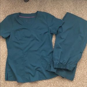 Purple label scrub set